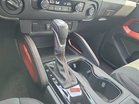 Used 2025 Nissan Frontier PRO-4X AWD/4WD image 24