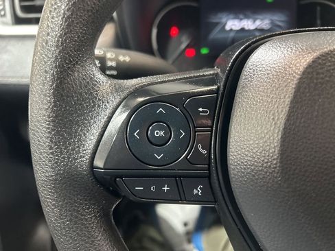 Used 2025 Toyota RAV4 XLE image 27