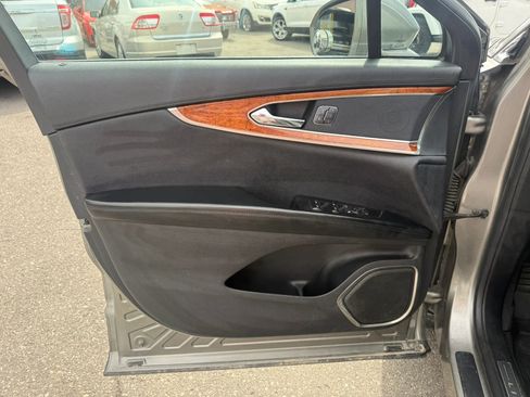 Used 2016 Lincoln MKX Reserve w/ Technology Package image 16