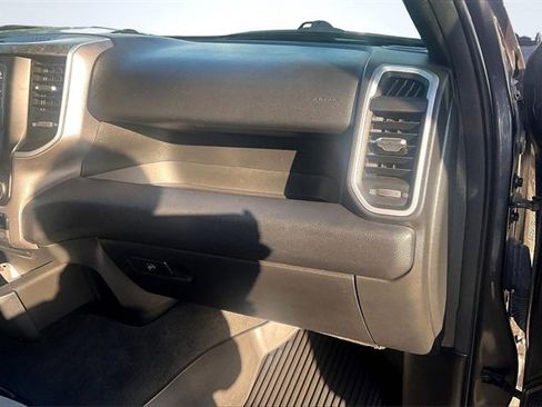 Used 2021 RAM 1500 Big Horn image 17
