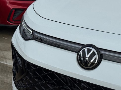 New 2026 Volkswagen Tiguan SEL R-Line image 4