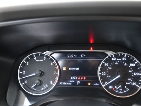 Used 2021 Nissan Rogue SV w/ Premium Package image 15