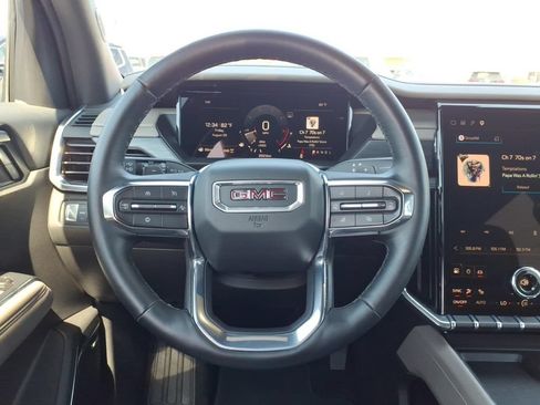 Used 2026 GMC Acadia Elevation w/ Elevation Premium Package AWD/4WD image 11