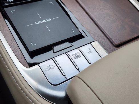 Used 2020 Lexus LS 500 500 Base w/ Interior Upgrade Package image 17