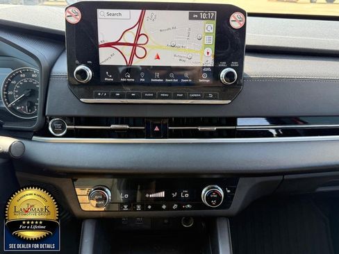 Used 2024 Mitsubishi Outlander SE Black Edition FWD image 19