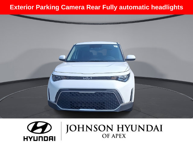 Used 2023 Kia Soul LX w/ LX Technology Package FWD image 3