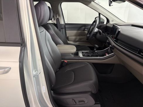 New 2026 Kia Carnival EX FWD image 47