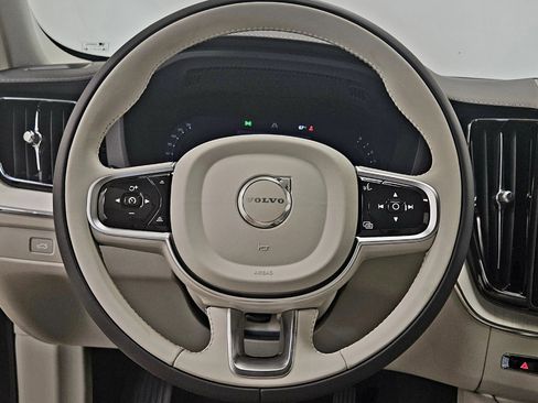 New 2026 Volvo XC60 B5 Ultra w/ Protection Package Premier image 43