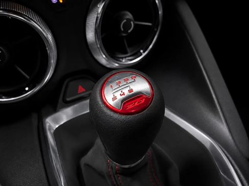 Used 2018 Chevrolet Camaro ZL1 RWD image 37