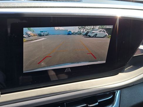 Used 2025 Buick Envista Avenir FWD image 28