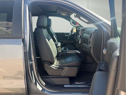 Used 2021 Chevrolet Silverado 1500 LT Trail Boss w/ Convenience Package II AWD/4WD image 16