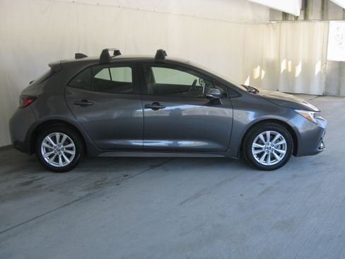 Used 2024 Toyota Corolla SE image 4