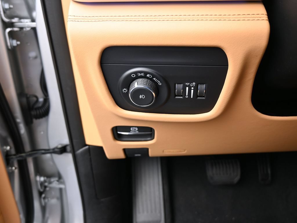 New 2025 Jeep Grand Cherokee Summit AWD/4WD image 38
