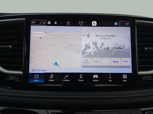 Certified 2023 Chrysler Pacifica Limited image 16