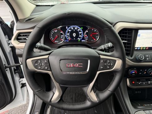 Used 2023 GMC Acadia Denali w/ Denali Ultimate Package image 20