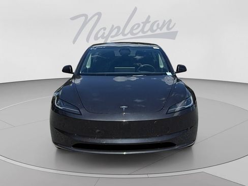 Used 2025 Tesla Model 3 Long Range RWD image 9
