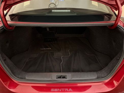 Used 2020 Nissan Sentra SV w/ Trunk Package image 27