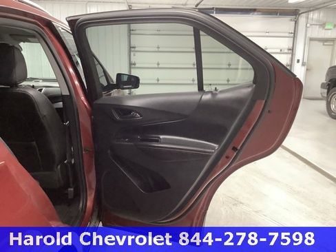 Used 2018 Chevrolet Equinox Premier image 8