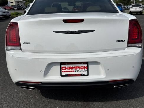 Used 2023 Chrysler 300 Touring L AWD/4WD image 6