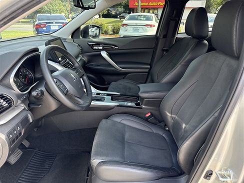 Used 2023 Mitsubishi Eclipse Cross SEL image 9