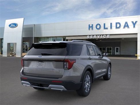 New 2026 Ford Explorer Platinum image 8