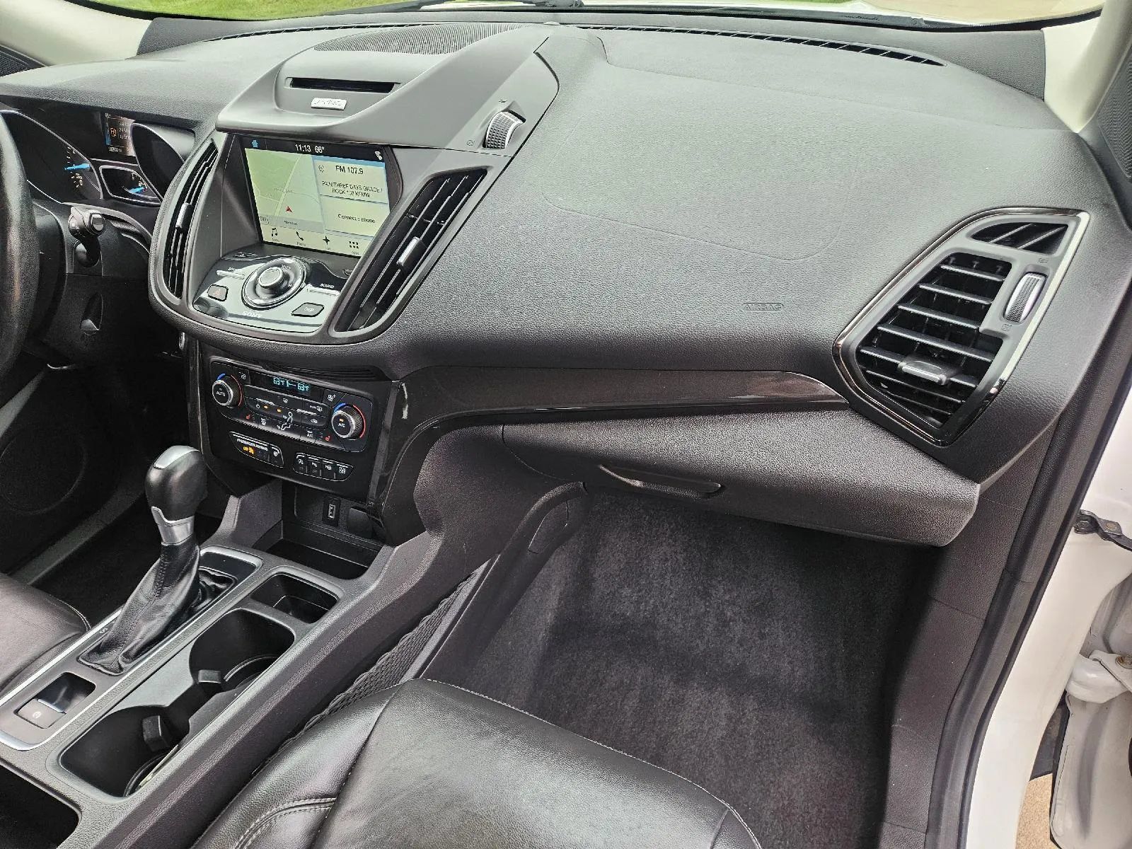 Used 2017 Ford Escape Titanium w/ Canadian Touring Package AWD/4WD image 16