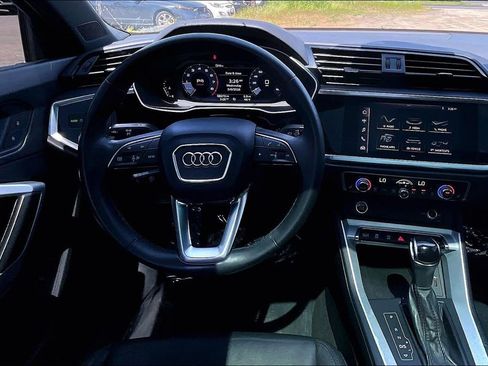 Used 2021 Audi Q3 2.0T Premium w/ Convenience Package AWD/4WD image 7