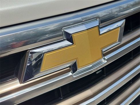 Used 2022 Chevrolet Silverado 1500 High Country w/ High Country Premium Package image 31