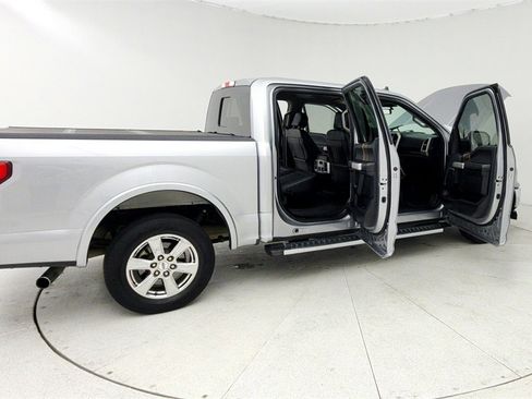 Used 2020 Ford F150 Lariat image 13