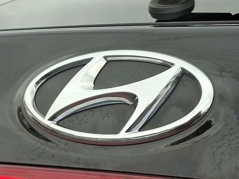 Certified 2021 Hyundai Santa Fe Limited image 31