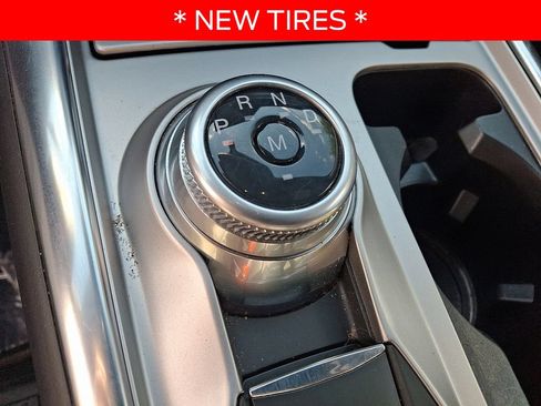 Used 2020 Ford Explorer Platinum w/ Premium Technology Package AWD/4WD image 15