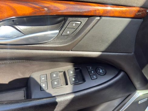 Used 2015 Cadillac Escalade Luxury image 13
