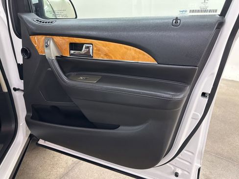 Used 2014 Lincoln MKX AWD w/ Equipment Group 101A image 20