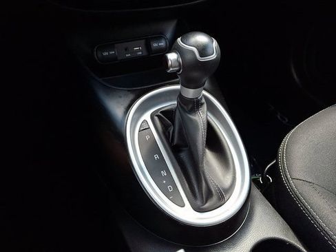 Used 2019 Kia Soul + FWD image 18