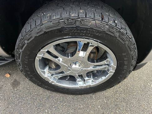 Used 2007 Chevrolet Tahoe LTZ w/ LTZ Preferred Equipment Group image 15