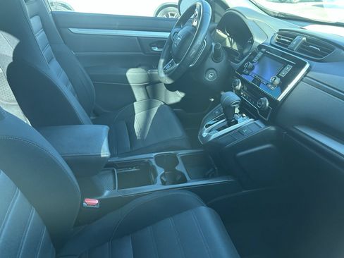 Used 2019 Honda CR-V LX image 9