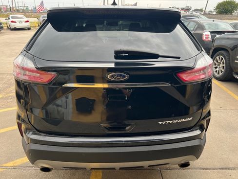 Used 2020 Ford Edge Titanium FWD image 5