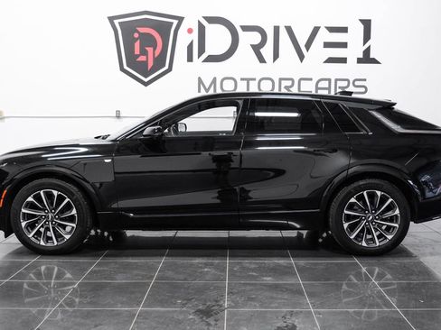Used 2024 Cadillac Lyriq Sport AWD/4WD image 12