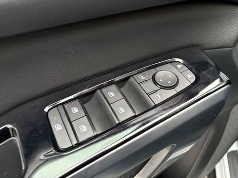 New 2026 Nissan Pathfinder SL w/ SL Premium Package image 8