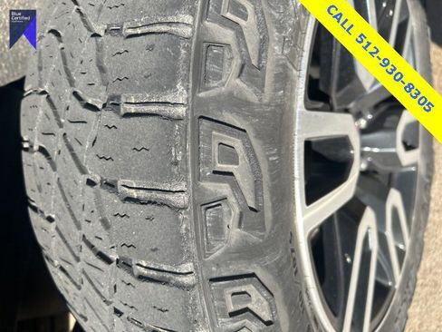 Used 2022 GMC Sierra 1500 AT4 w/ AT4 Premium Package image 3