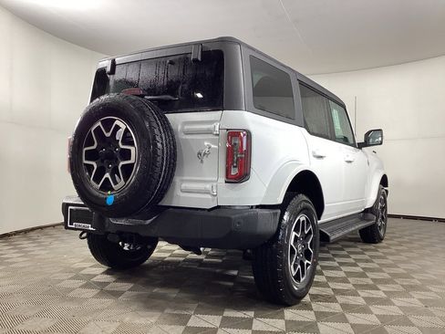 New 2025 Ford Bronco Outer Banks image 2