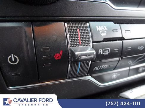 Used 2016 Ford Explorer XLT w/ Equipment Group 202A AWD/4WD image 12