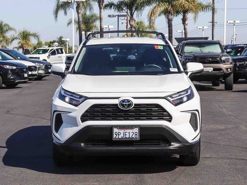 Used 2024 Toyota RAV4 XLE FWD image 2