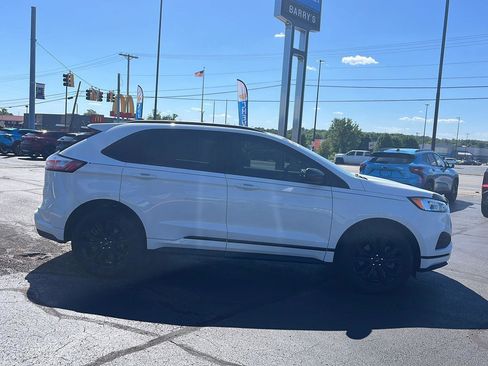 Used 2024 Ford Edge SE w/ Black Appearance Package AWD/4WD image 5