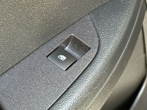 Used 2016 Chevrolet Equinox LT w/ Convenience Package image 30