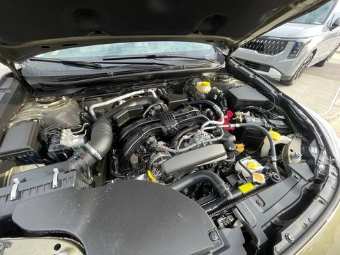 Used 2025 Subaru Outback Premium AWD/4WD image 27