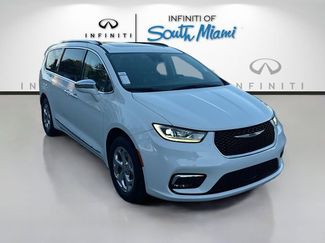 Used 2021 Chrysler Pacifica Limited video 1