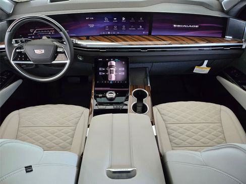 New 2026 Cadillac Escalade ESV Platinum Sport w/ LPO, Floor Liner Package AWD/4WD image 13