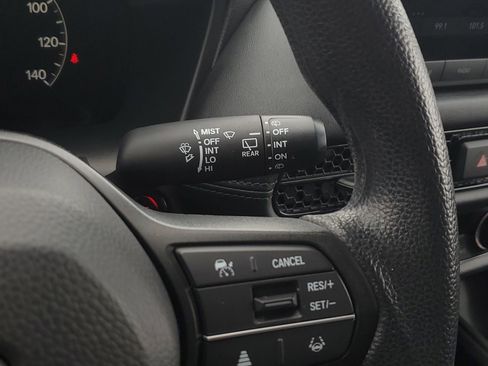 Used 2023 Honda HR-V LX image 21