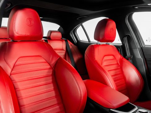 Used 2023 Alfa Romeo Giulia Sprint image 28